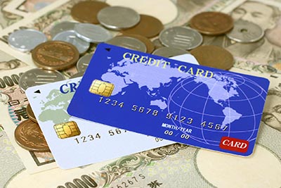 クレジットカード現金化に利用するカードと小銭